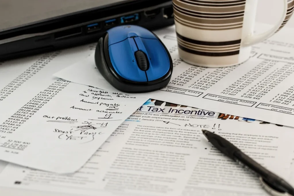 내 조건에 맞는 장기요양보험 선택, 무엇부터 시작해야 할까?을 차분히 검토하는 한국 상담 환경